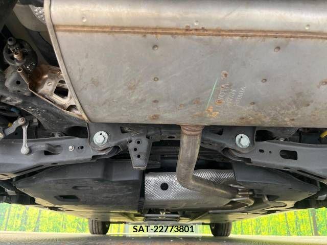 Toyota PRIUS 2016-09 338798-19