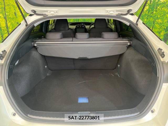 Toyota PRIUS 2016-09 338798-10