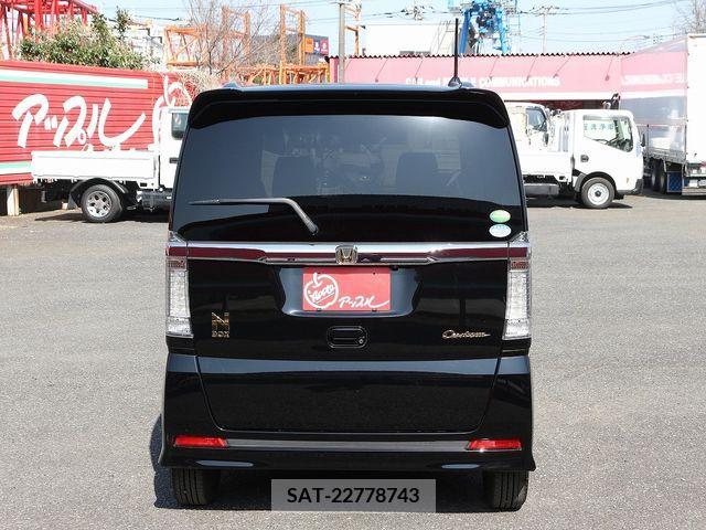 Honda N BOX CUSTOM 2017-05 216824-23