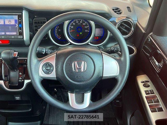 Honda N BOX CUSTOM 2015-11 306625-13
