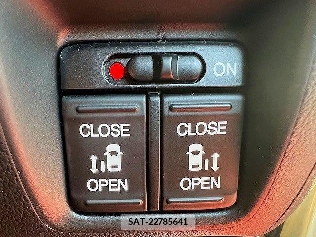 Honda N BOX CUSTOM 2015-11 306625-11