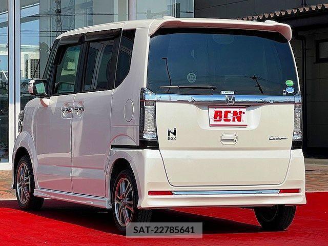 Honda N BOX CUSTOM 2015-11 306625-8