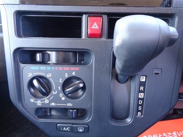 Toyota ROOMY 2021-12 14126-25