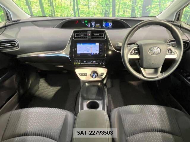 Toyota PRIUS 2016-09 366432-1