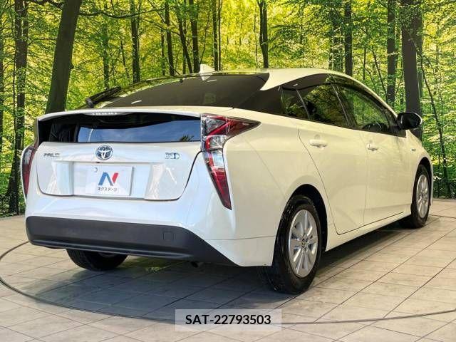 Toyota PRIUS 2016-09 366432-17
