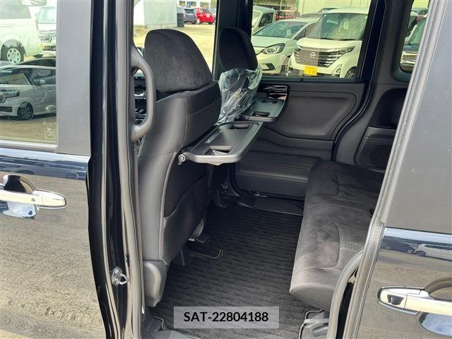 Honda N BOX CUSTOM 2023-03 246842-3