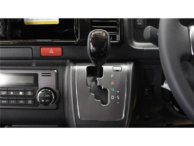 Toyota HIACE VAN 2023-10 185686-15