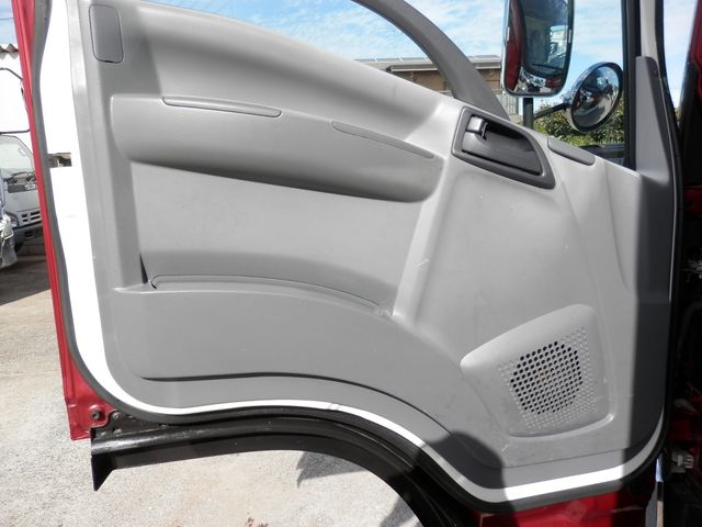 Nissan ATLAS 2012-11 20752-28