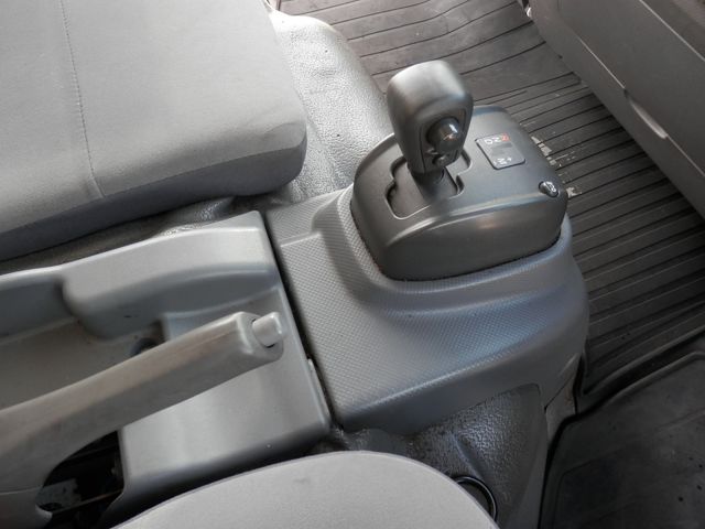 Nissan ATLAS 2012-11 20752-21