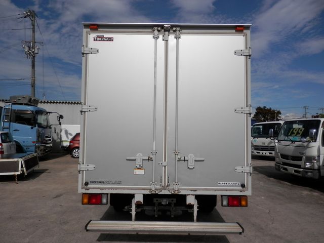 Nissan ATLAS 2012-11 20752-6