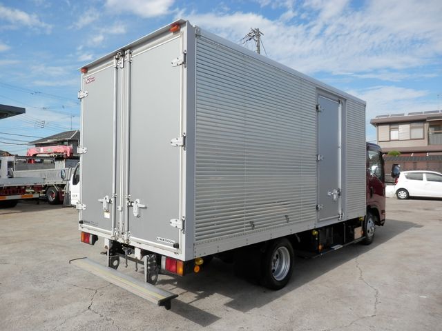 Nissan ATLAS 2012-11 20752-2