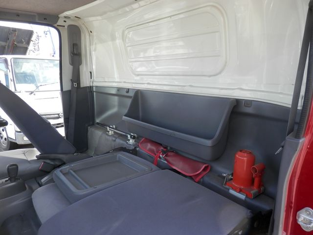 Nissan ATLAS 2012-11 20752-25