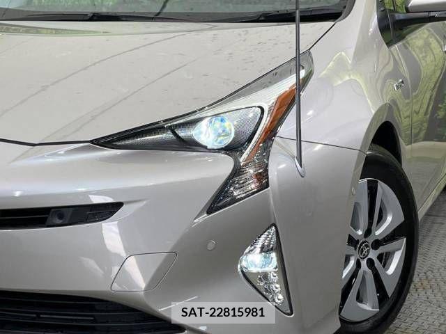 Toyota PRIUS 2016-11 330664-12