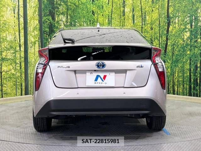 Toyota PRIUS 2016-11 330664-15