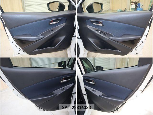 Mazda DEMIO 2014-11 359389-23