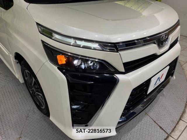 Toyota VOXY 2020-08 377573-12
