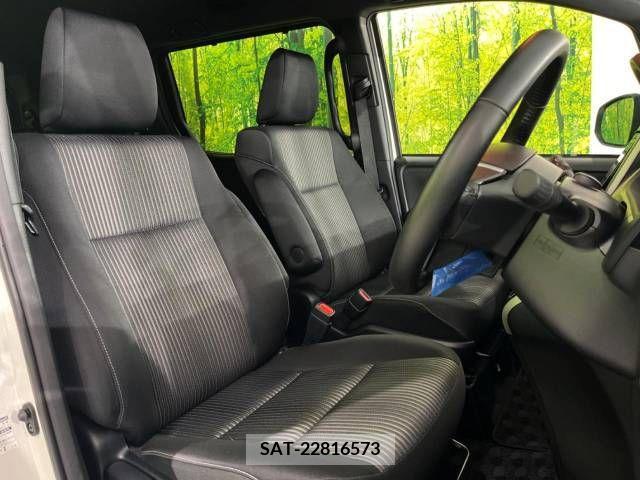 Toyota VOXY 2020-08 377573-8
