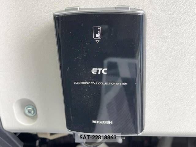 Mitsubishi MIRAGE 2013-09 277740-4