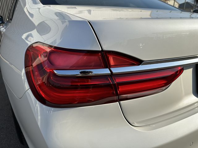 Bmw 7 SERIES 2018-11 184355-26