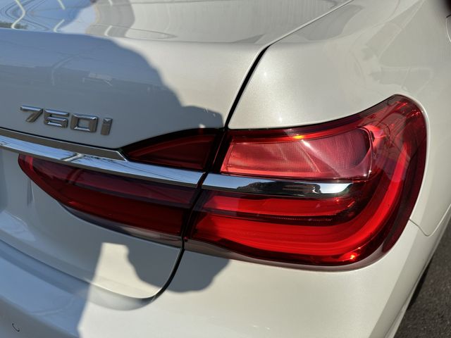 Bmw 7 SERIES 2018-11 184355-27