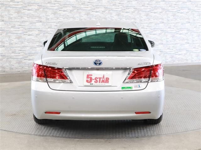 Toyota CROWN MAJESTA 2013-10 23529-7