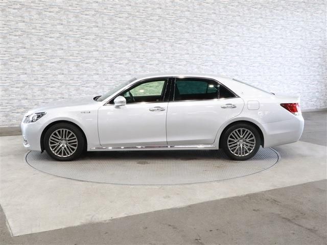 Toyota CROWN MAJESTA 2013-10 23529-6