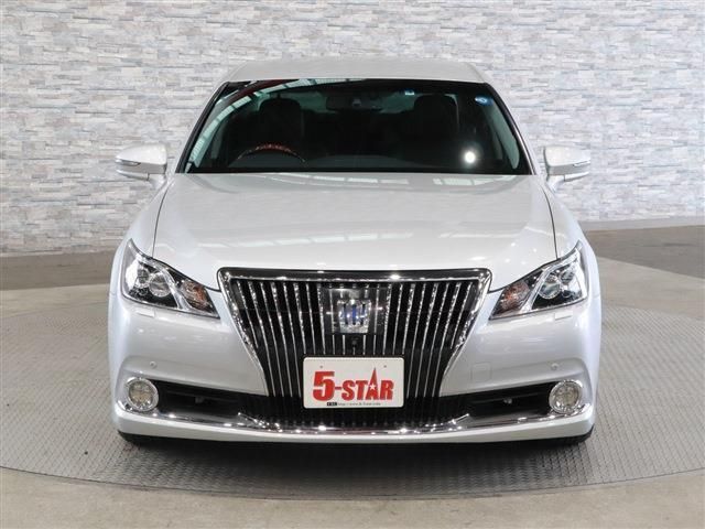 Toyota CROWN MAJESTA 2013-10 23529-5