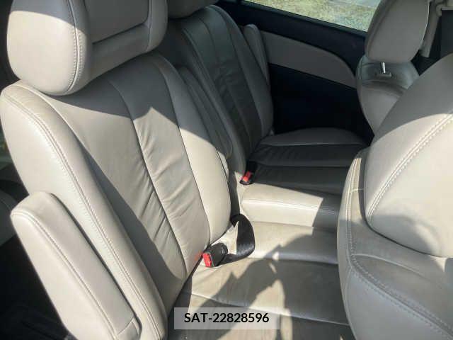 Mazda MPV 2012-02 364333-8