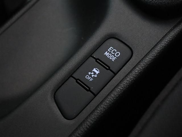 Toyota YARIS 2023-02 27194-17