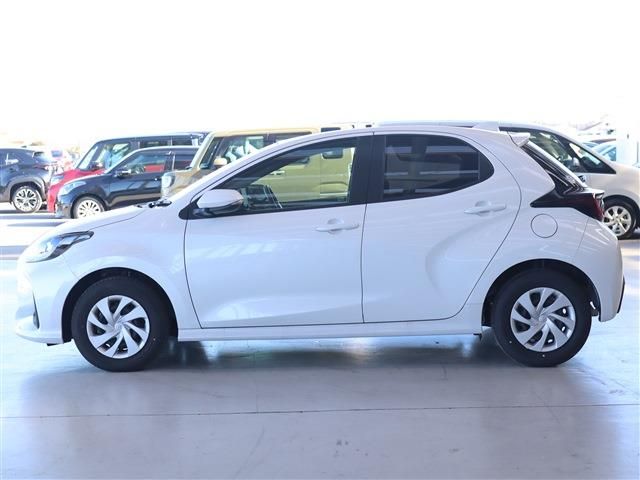 Toyota YARIS 2023-02 27194-6