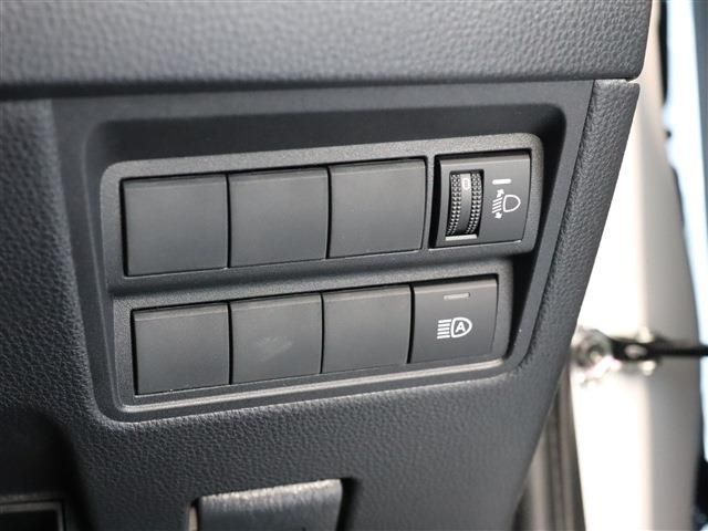 Toyota YARIS 2023-02 27194-18