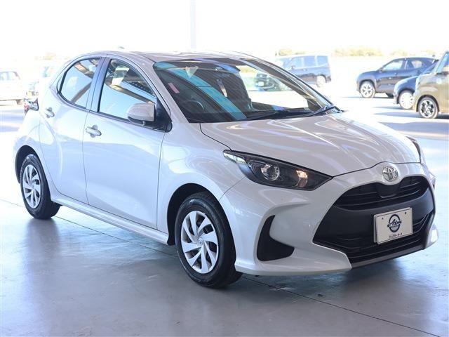Toyota YARIS 2023-02 27194-2