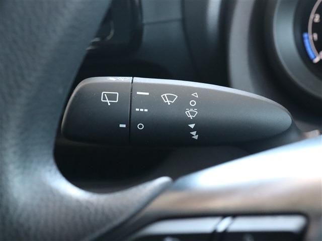 Toyota YARIS 2023-02 27194-21