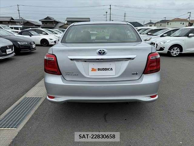 Toyota COROLLA AXIO 2021-09 335382-13