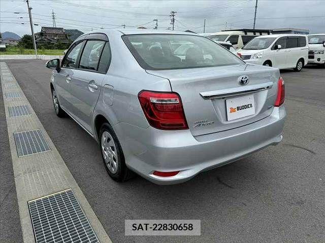 Toyota COROLLA AXIO 2021-09 335382-12
