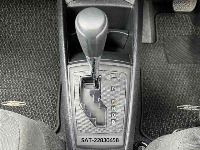 Toyota COROLLA AXIO 2021-09 335382-24