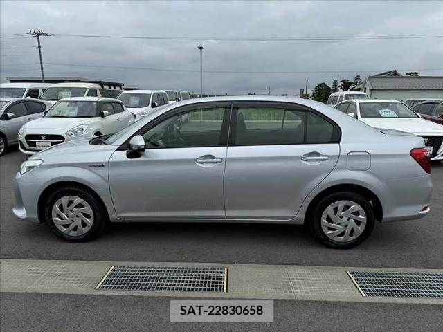 Toyota COROLLA AXIO 2021-09 335382-11