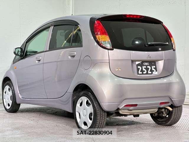 Mitsubishi I 2009-10 242113-10