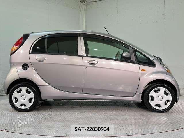 Mitsubishi I 2009-10 242113-7