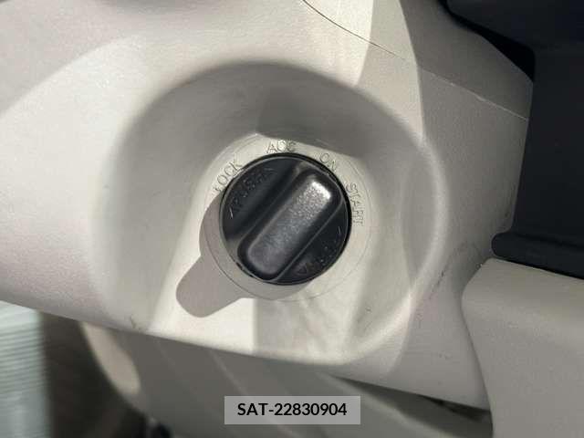 Mitsubishi I 2009-10 242113-15