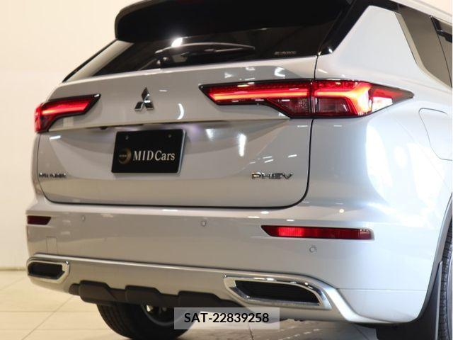 Mitsubishi OUTLANDER PHEV 2022-07 365920-6