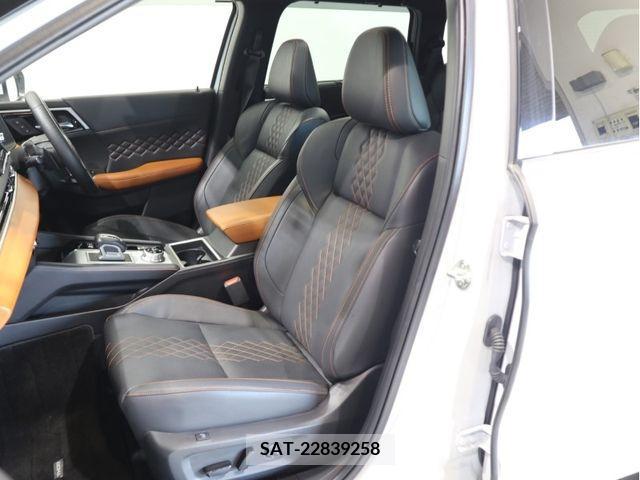 Mitsubishi OUTLANDER PHEV 2022-07 365920-16