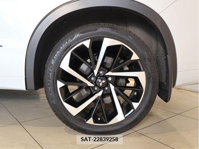Mitsubishi OUTLANDER PHEV 2022-07 365920-29