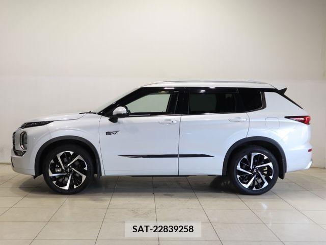 Mitsubishi OUTLANDER PHEV 2022-07 365920-4