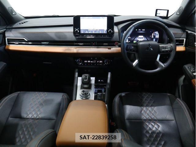 Mitsubishi OUTLANDER PHEV 2022-07 365920-9