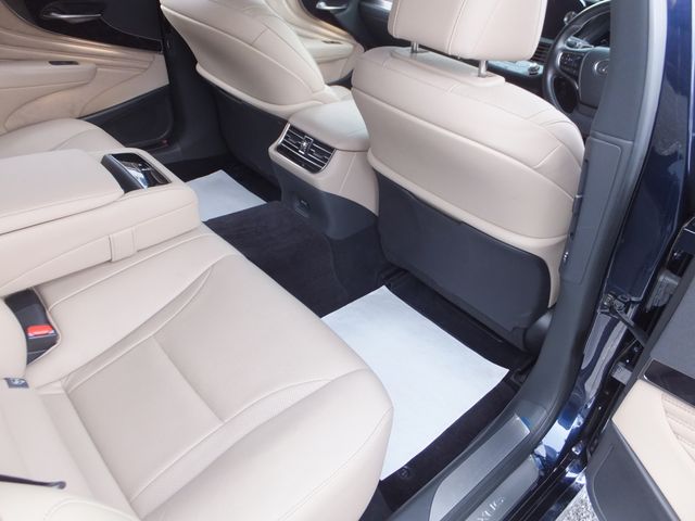 Lexus LS 2020-11 186938-21