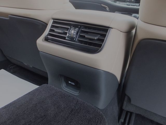 Lexus LS 2020-11 186938-22
