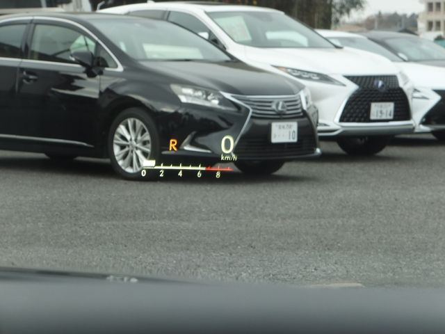 Lexus LS 2020-11 186938-20