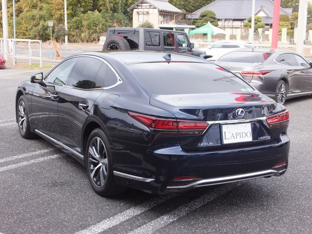 Lexus LS 2020-11 186938-13