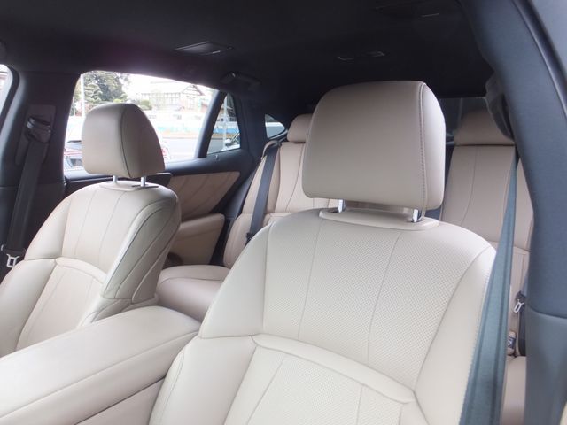 Lexus LS 2020-11 186938-19